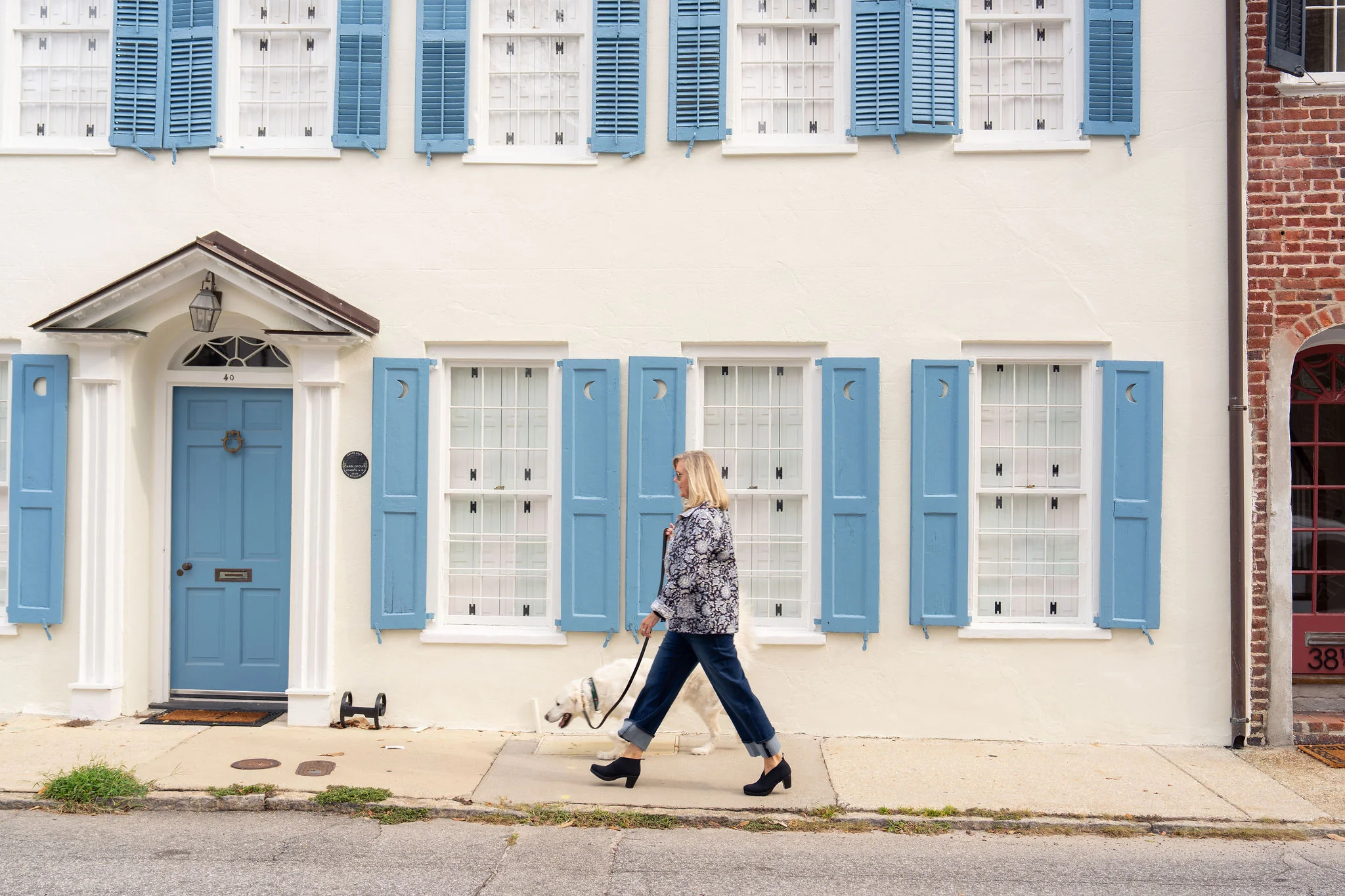 Jill V-Cut Block Heel Bootie - Image 7