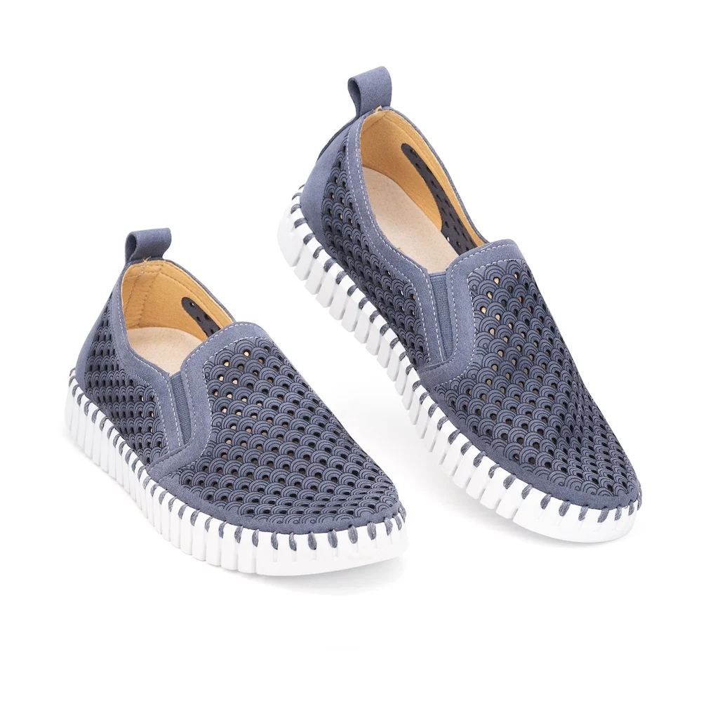 Sneaker Tulip by Ilse Jacobsen - Image 8